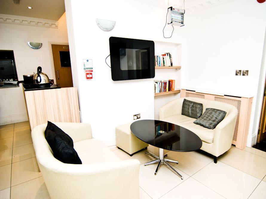 Skylark Гостевой дом 3*